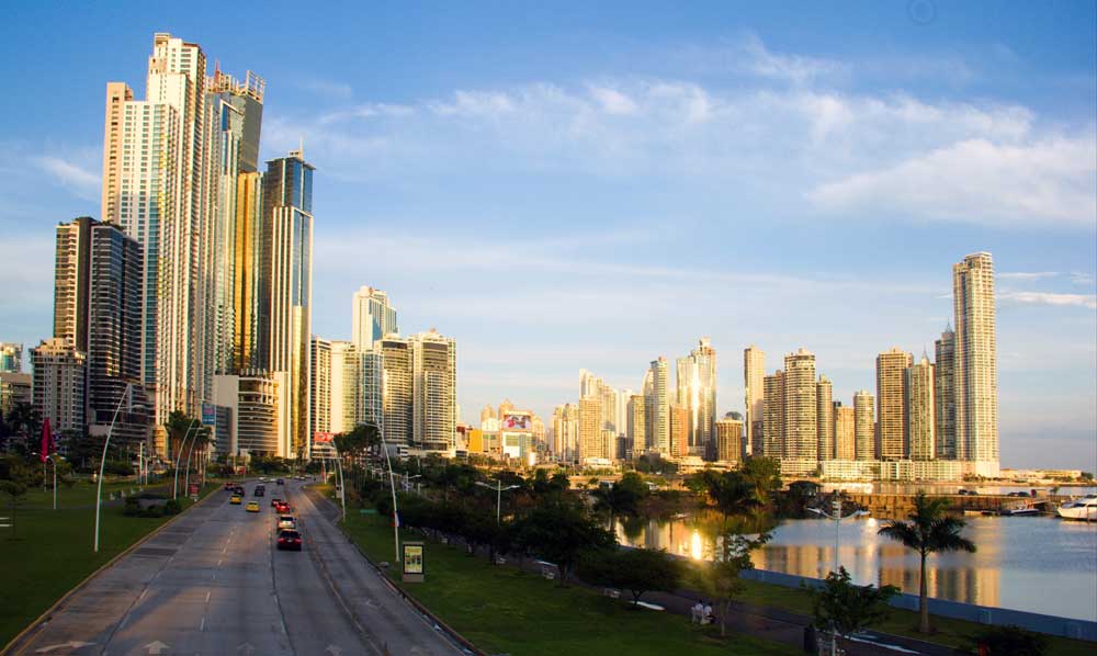 Briefkasten-Metropole Panama City freut sich bei Steuervermeider großer Beliebtheit (Foto: Ayaita CC BY-SA 3.0 via Wikimedia Commons)