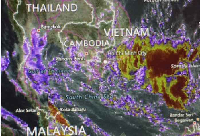 Schwere Unwetter im Süden von Thailand erwartet Noch immer werden schwerer Regenfälle in Thailand erwartet. Urlauber in Bangkok lassen sich trotzdem nicht das Sightseeing vermiesen