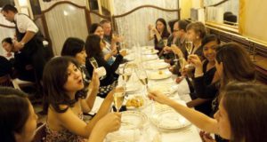 Restaurant-App für Urlauber und Geschäftsreisende App mit Restaurant-Ranking
