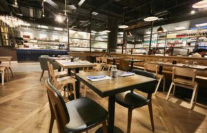 Starkoch Jamie Oliver tischt am Flughafen Wien auf Flughafen: Restaurant und Bar für Reisende