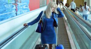 Fliegen wird weiblicher und jünger Flugscham ade! Fliegen wird immer mehr weiblicher und jünger. Das ergab eine Umfrage (Foto: Quinn Kampschroer, Pixabay)