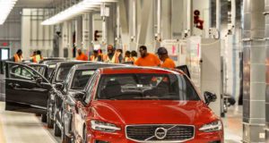 Erstes Volvo-Werk in den USA eröffnet Im ersten Volvo-Werk in den USA rollt der neue Volvo S60