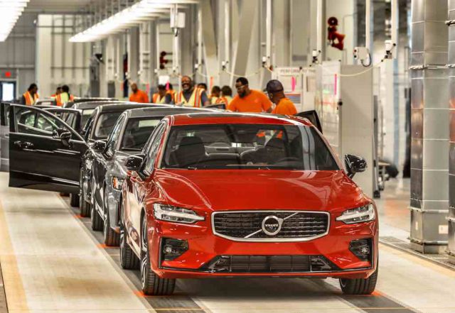 Im ersten Volvo-Werk in den USA rollt der neue Volvo S60