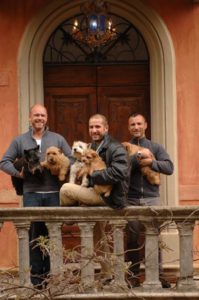 Die Eigentümer des Fontelunga, Paolo Kastelec und Philip Robinson, besitzen selbst vier Hunde