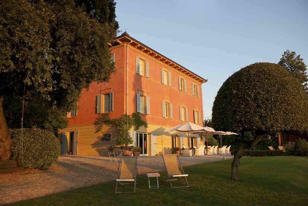 Das Fontelunga Hotel & Villas liegt inmitten ruhiger Hügel und Olivenhainen in der Toskana