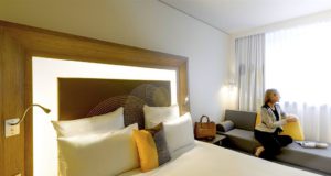 Hotelpreise klettern weiter nach oben Hotelpreise gehen weltweit nach oben: Übernachten ist ist laut HRS-Hotelpreisradar für Reisende teurer geworden