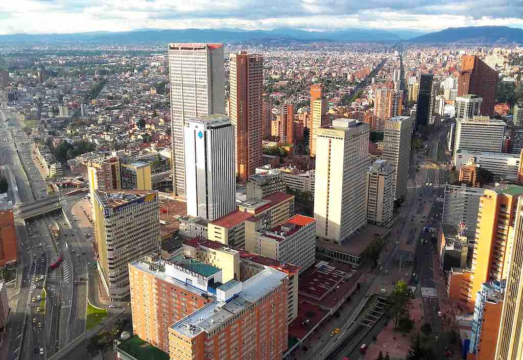 Bogotá, Hauzptstadt von Kolumbien, ist die boomende Wirtschafts- und Finanzmetropole des Landes (Foto: Wiki Commons,  EEIM, CC BY-SA 3.0)