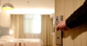 Stornobedingungen müssen flexibler sein Strenge Stornobedingungen verteuern für Unternehmen die Hotelprogramme (Foto: Pixabay, Ming Dai)