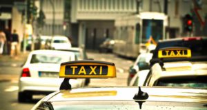 Taxifahrten: Was kosten sie in Europa? Taxifahrten: Wo in Europas Städten muss am wenigsen und wo am meisten bezahlt werden? (Foto: Michael Gaida, Pixabay)