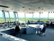 Wird Flugabgabe in Österreich abgeschafft? Streit um Flugabgabe: Die Mitarbeiter der Austro Control am Flughafen Wien sichern den Luftverkehr
