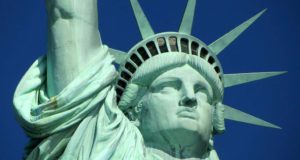 Auf was Sie in den USA achten sollten! Auf was Sie in den USA achten sollten: Die Amerikaner sind locker und leger, dennoch gibt es einige Regeln zu beachten (Foto: Ronile, Pixabay)