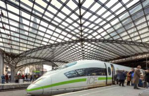 Deutsche Bahn jagt Fluglinien Passagiere ab Ob Köln, Berlin, Hamburg oder München: Auf innerdeutschen Strecken schnappt die Deutsche Bahn den Fluglinien immer mehr Passagiere weg (Foto: Deutsche Bahn AG, Axel Hartmann)