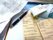 Hotelbuchung inkl. Reisekostenabrechnung Viele rechnungsbelegte und ein Kugelschreiber: Reisekostenabrechnung ist ein langwieriger Prozess