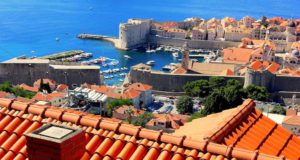 Ist der Sommerurlaub in Kroatien gefährdet? Eines der beliebtesten Reiseziel in Kroatien ist die mittelalterliche Hafenstadt Dubrovnik (Foto: Pixabay)