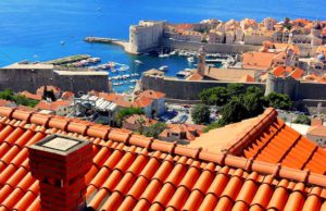 Ist der Sommerurlaub in Kroatien gefährdet? Eines der beliebtesten Reiseziel in Kroatien ist die mittelalterliche Hafenstadt Dubrovnik (Foto: Pixabay)