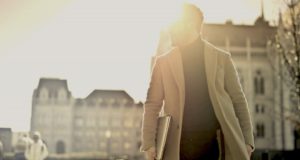 Neuer Mobilfunkstandard 5G beflügelt Geschäftsreisen Ob im privaten oder beruflichen Alltag – der neue Mobilfunkstandard sorgt für Schnelligkeit (Foto: Unsplash)