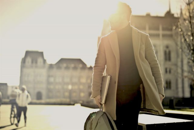 Mobilfunkstandard 5G Ob im privaten oder beruflichen Alltag – der neue Mobilfunkstandard sorgt für Schnelligkeit (Foto: Unsplash)