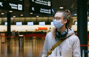 Quarantänemaßnahmen für Flugreisen ungeeignet? Sind Quarantänemaßnahmen im Luftverkehr wirklich nötig? (Foto: Anna Shvets, Pexels)
