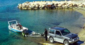 Wie Sie mit einem Anhänger sicher verreisen Ob Motorboot, Wohnwagen oder nur ein Anhänger zum Transport von Gütern – auf die richtige Anhängerkupplung und die sichere Verladung kommt es an (Foto: Pixabay)
