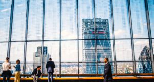 Was müssen Unternehmen in Zukunft tun? Viele Aufgaben und Herausforderungen kommen in Zukunft auf die Unternehmen zu (Foto: Pexels, Negative-Space)