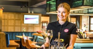 Wie Touristik-Mitarbeiter umworben werden Touristik: Wie Unternehmen Arbeitskräfte umwerben