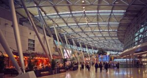 Welche Faktoren beeinflussen das Reisen? Welche Faktoren sind für Reisen in 2022 ausschlaggebend?