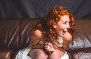 Lachen in Leipzig löst lauter Lachsalven aus Lachen