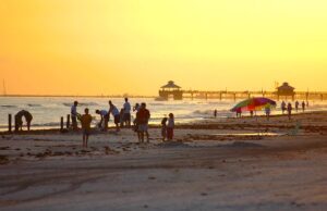 Fort Myers rät von Reisen in die Region ab Der Hurrikan Ian hat die Urlauberregion Fort Myers verwüstet