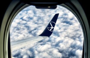 Polish Airlines fliegt wieder auf Gewinnkurs Polish Airlines im Aufwind:Biold zeiht dieHeckflosse der nationalen polnischen hin Fluggesellschaft LOT Polish Airlines