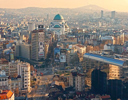 Belgrad, Wien und Budapest rücken näher Belgrad als neuer Wirrtschaftsstandort: Bild zeigt den Dom des Heiligen Salza, ein mächtiger Kuppelbau im Herzen von Belgrad