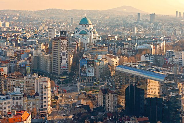 Belgrad als neuer Wirrtschaftsstandort: Bild zeigt den Dom des Heiligen Salza, ein mächtiger Kuppelbau im Herzen von Belgrad