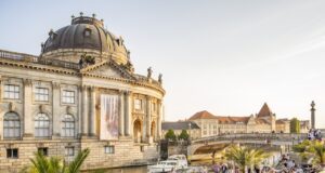 Unesco-Welterbestätten ziehen Urlauber an Unesco-Welterbestätten: Bode Museum, Swing-Abend in der Strandbar Mitte, Museumsinsel