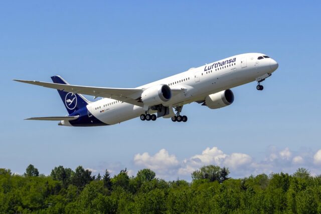 Wie digital fit ist die Lufthansa? Lufthansa Boeing 787-9 D-ABPA Berlin