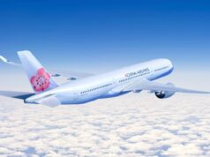 China Airlines baut das Europanetz aus China Airlines erweitert Europanetz: Airbus A350 im Flug am blauen Himmel über den Wolken unterwegs