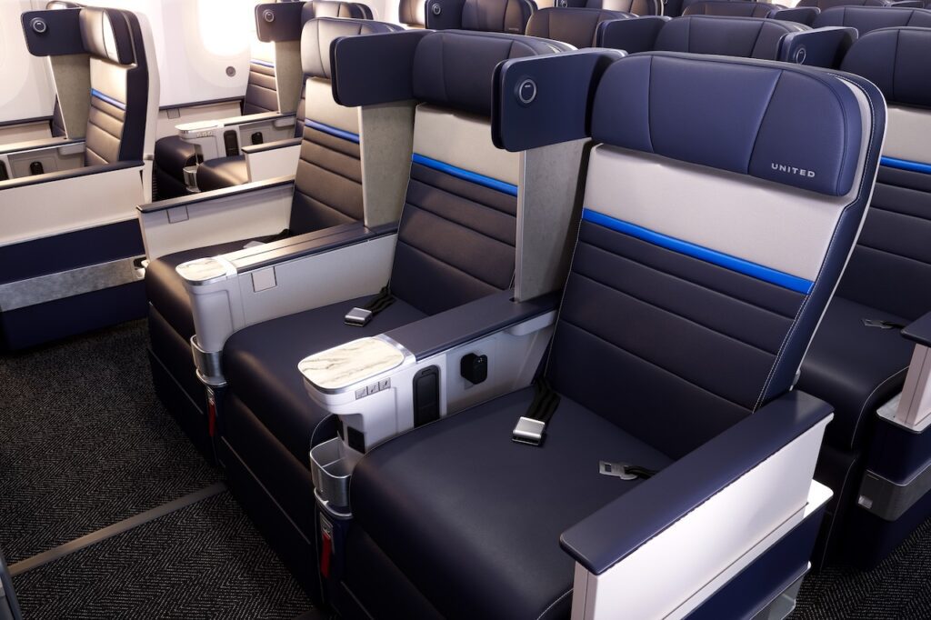 Zwei Sitzplätze in der United Airlines Premium Class