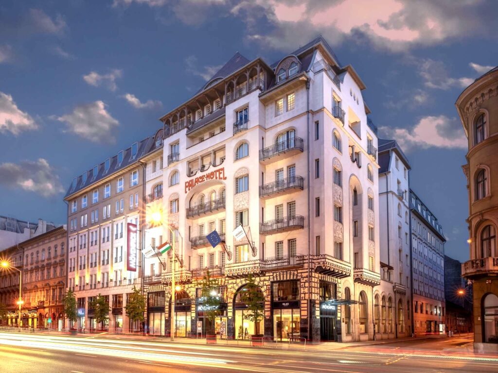 Stilgerecht in Budapest Mövenpick übernachten und schlemmen