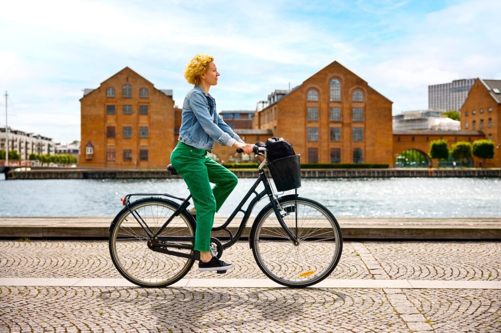 DestinationPay: Wer umweltfreundlich mit dem Rad zu Attraktionen in Kopenhagen radelt, erhält Rabatte. (Bild: CopenPay)