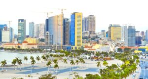 Angola wird zum Meeting Room in Africa Angola, Luanda, The Marginal, Blick auf Downtown