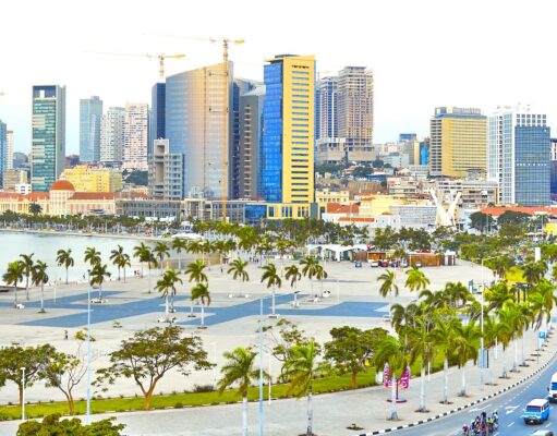 Angola wird zum Meeting Room in Africa Angola, Luanda, The Marginal, Blick auf Downtown