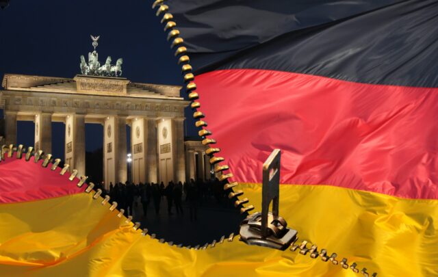 Österreich-Urlauber Das Brandenburger Torin Berlin: Österreich-Urlauber reisen gern nach Berlin, Hauptstadt Deutschlands