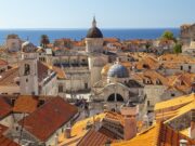 John Malkovich ist Kroatiens neues Gesicht John Malkovic als neues Gesicht Kroatiens: Blick über die Dächer von Dubrovnik in Kroatien