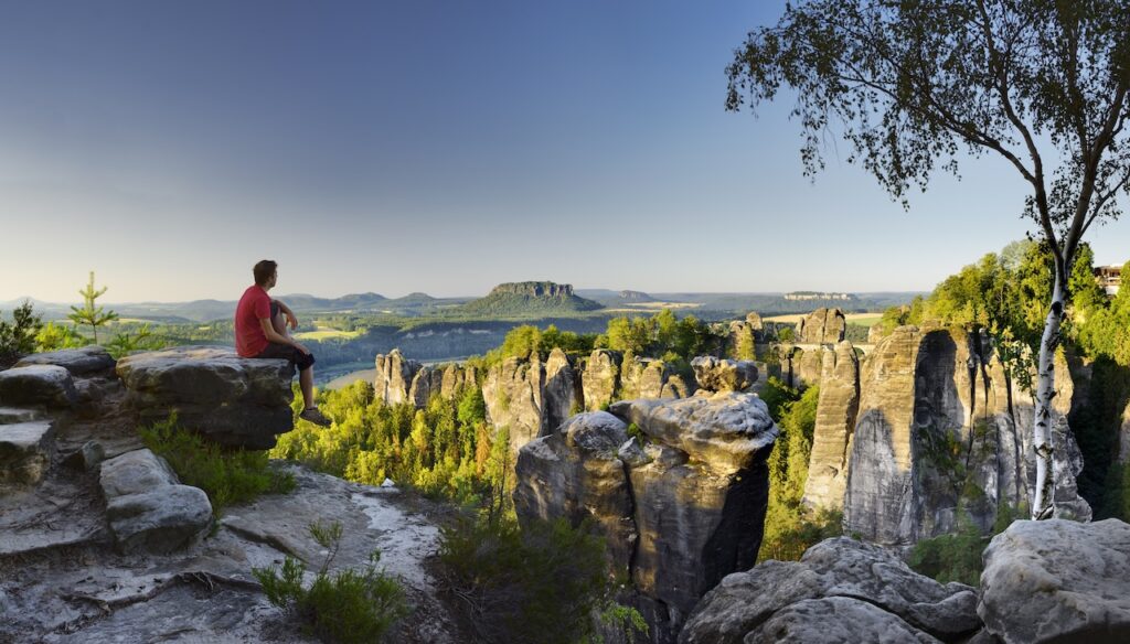 Natur-Erlebnisse entdecken: Basteibrücke im Nationalpark Sächsische Schweiz (Bild: DZT, Francesco Carovillano)
